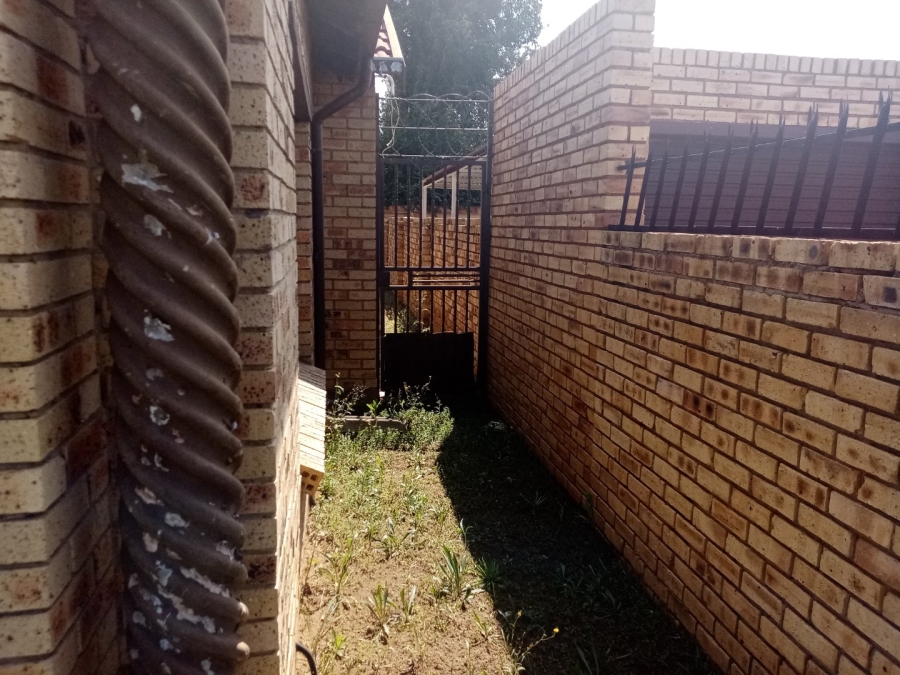 3 Bedroom Property for Sale in Mandela View Free State